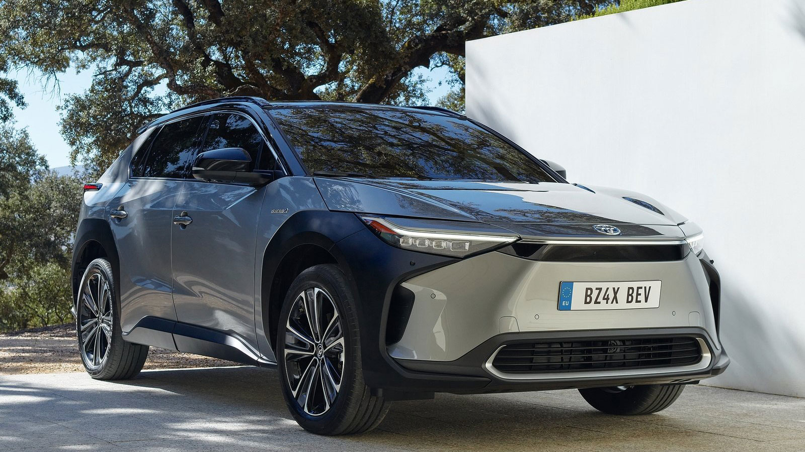 Toyota: 15 νέα ηλεκτροκίνητα μέχρι το 2025